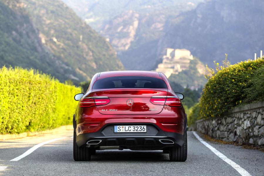  Mercedes-Benz GLC350 d 4Matic AMG Line Coupe 2016 года  (фото 11 из 26)